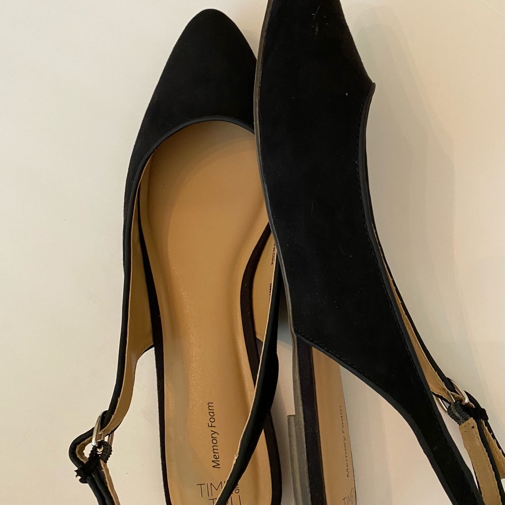 Time & Tru Women’s Slingback Flats ✨